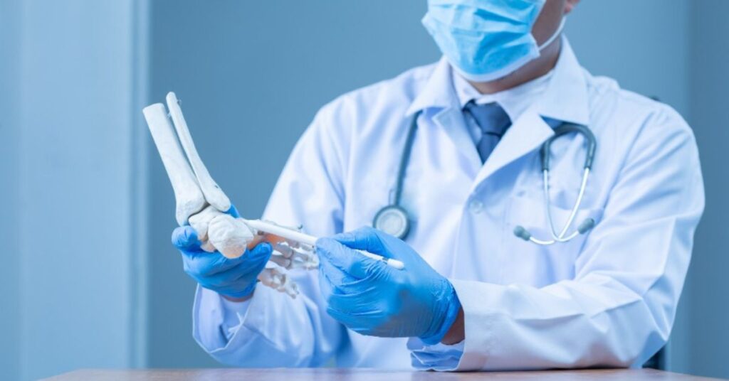 orthopedic surgeon in indore, best orhtopedic in indore