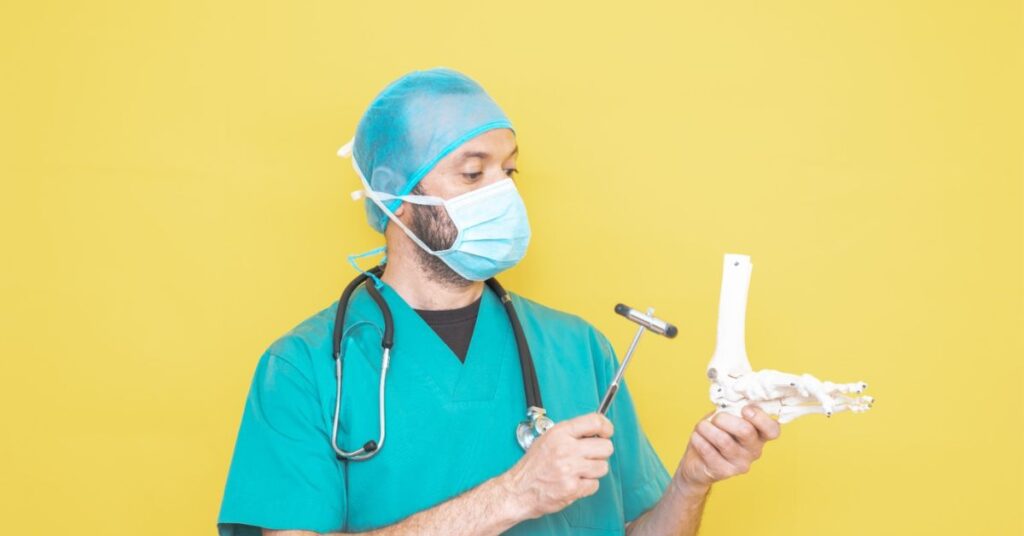 orthopedic surgeon in indore, orthopedic doctor in indore