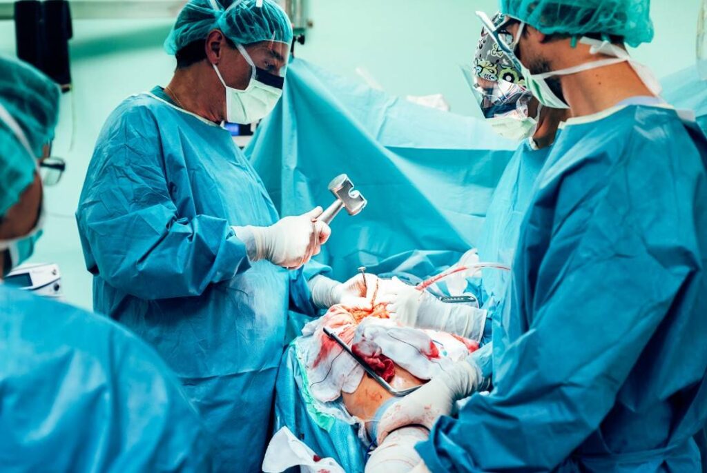 Best Orthopaedic Surgeon in Indore
